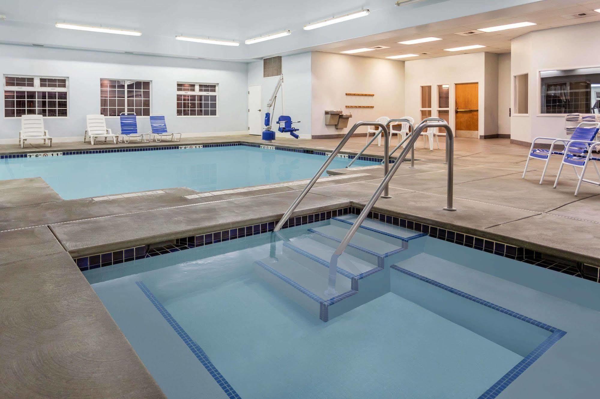 Silverstone Inn & Suites Spokane Valley Kültér fotó